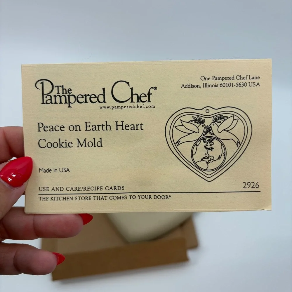 Pampered Chef Peace on Earth Heart Cookie Mold 2926 Doves Globe Stoneware 2002